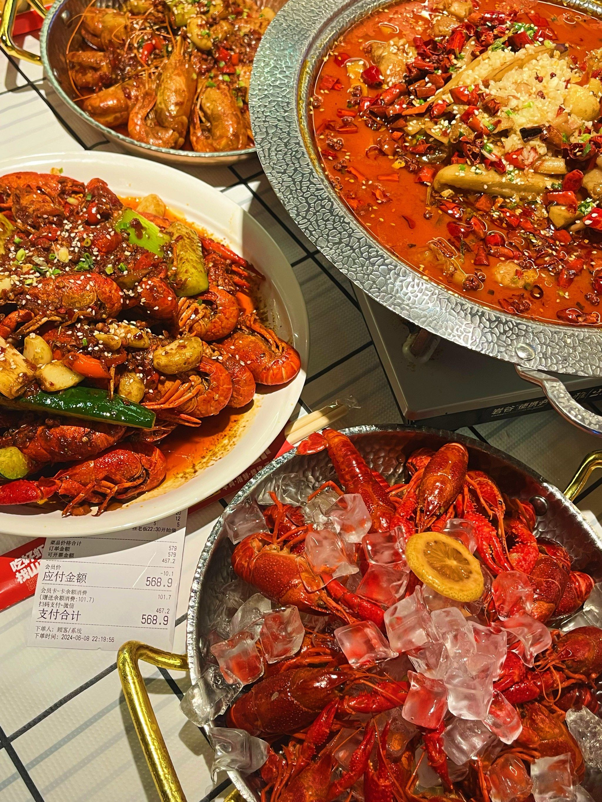 山哥龙虾,色香味俱全,老好吃了,龙虾肉很饱满