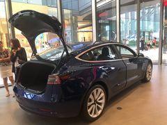 -TESLA 特斯拉(广州天环广场体验店)
