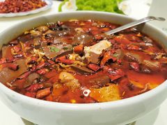 -渝信川菜 · 川味家常菜(财富购物中心店)