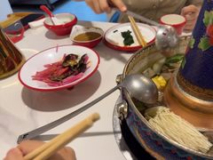 -毛辣果·贵州红酸汤牛肉火锅(西单店)