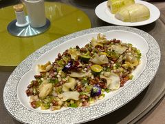 厚切螺肉拌老虎菜-弘雅饭店