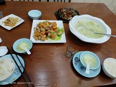 -东北风味思缘食府(对湖路店)