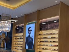 -茂昌眼镜(南京西路店)