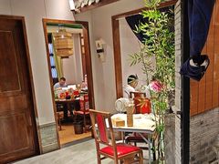 -川流不息·地道川菜·小龙虾(新松江路店)