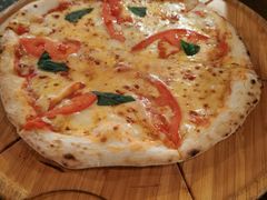 芝士披萨-BISTROFIORE美伊娜(伊犁南路店)