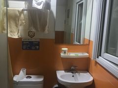 -99旅馆连锁(广兰路地铁站店)