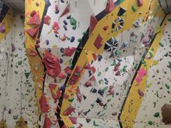 -问山MountQuest攀岩馆