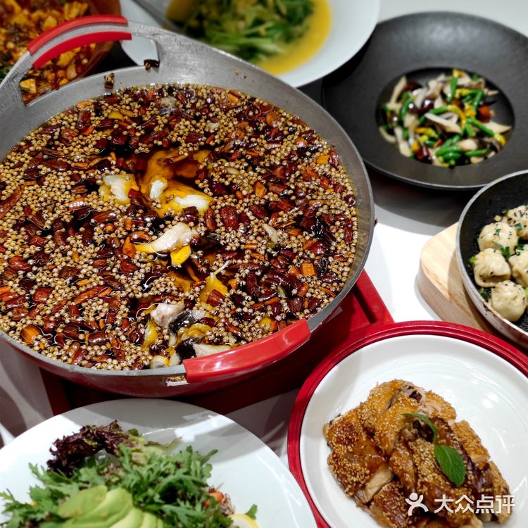 ♨️水煮鱼好吃到连油都想喝几口，不愧是必吃榜老品牌