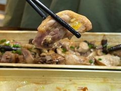 -胡须哥网红竹筒菜
