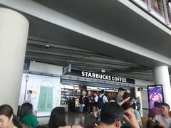 等位区-星巴克(北京首都国际机场7店)