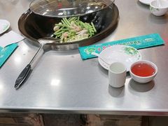 -屯老二农家铁锅炖·行业领军者(梅江店)