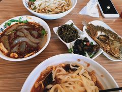 -顺溜·手工刀削面·黑金店(铜锣湾店)