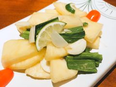青柠檬拌菠萝-云海肴云南菜(花园城店)