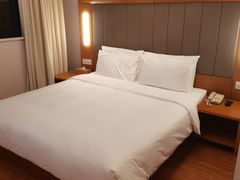-全季酒店(上海火车站天目西路店)