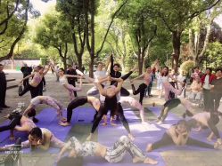 -亚太瑜伽普拉提学院