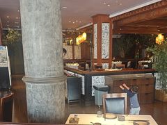 -八府香鸭·啫啫煲(华山路店)