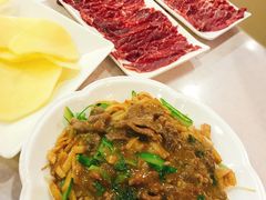 湿炒牛河中-潮泰牛肉火锅 · 创于1992年(车公庙店)