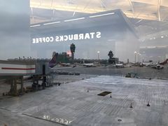 -星巴克(香港国际机场44号闸店)