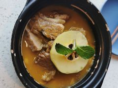 酸木瓜炖牛腩-半山腰·云南菜(侨福芳草地店)