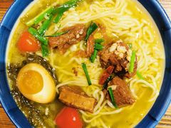 成都老坛酸菜牛腩面-千金一碗·宝岛一村(韩国街店)