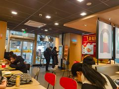 -麦当劳(轻轨曹杨路店)