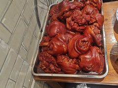 -老天桥酱肉烧饼夹肘子(天桥店)