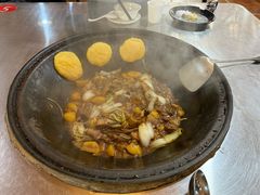 -粘豆包柴火铁锅炖