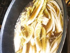 -茸梅路右拐龙虾-农家菜(松江店)