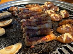 -唯成•韩国炭火烤肉 유성고기