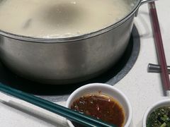 -煲王粤菜餐厅(中侨中心店)