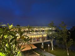 -茅草房·河畔园林火锅