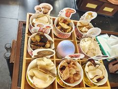 -菌自由丨野生菌火锅特色庭院餐厅(丽江古城店)