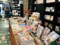 -钟书阁(松江泰晤士小镇店)