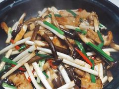 鸡枞菌花生芽-千百味红餐厅·江西菜(绿地双子塔店)