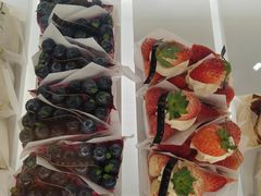 -王府井百货熙地港店