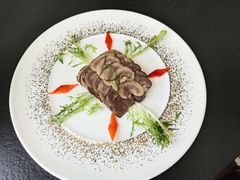 -伊源鼎盛餐饮服务有限公司