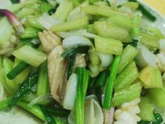 西芹百合炒鲜鱿-安记烧鹅(新桥店)