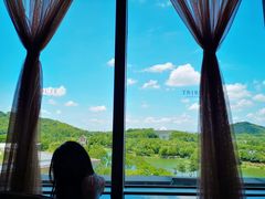 -上海佘山世茂艾美酒店