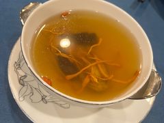 羊肚菌炖鲜鲍-麟1929(外滩店)