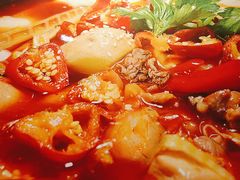 -晓彭肥肠鸡·泡椒鸡火锅(水木天地店)