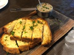 鸡肝酱配酸面包-Cyclus Craft Kitchen薩克思手工厨房