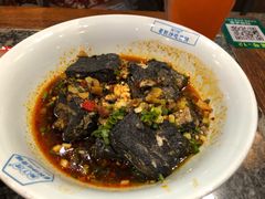 正宗长沙臭豆腐-湘下佬老长沙吃货铺(广场莱斯店)