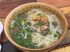 -正宗李家土鸡米线店