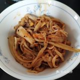 天气慢慢热了，码住这盘☞冷吃杏鲍菇☜酸辣香甜，超级过瘾