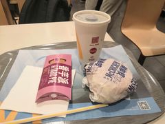 麦香鸡堡-麦当劳(轻轨曹杨路店)