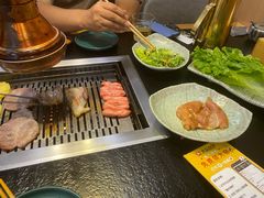 -臻牛烤肉