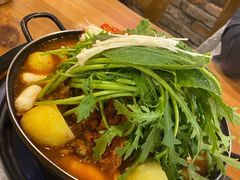 -喇喇排骨火锅·传统韩式脊骨汤(望京西园总店)