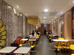 大堂-麦当劳(广州新港东路第二分店)