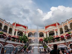 -佛罗伦萨小镇广佛名品奥特莱斯(疏港路店)