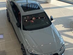 -上海宝信宝马4S店